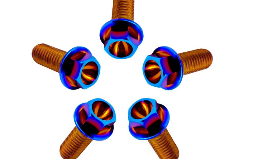 Titanium Flange Bolts vs. Titanium Drilled Flange Bolts: A Strategic Comparison for Advanced Applications